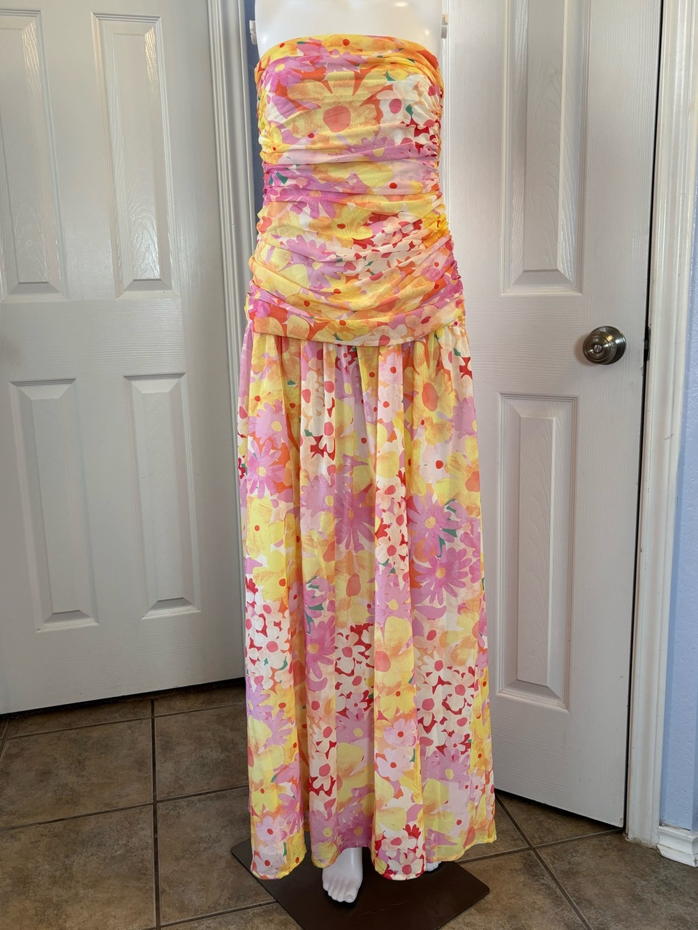 Beginning Boutique Sinclair Yellow Floral Print Strapless Maxi Dress US 6
